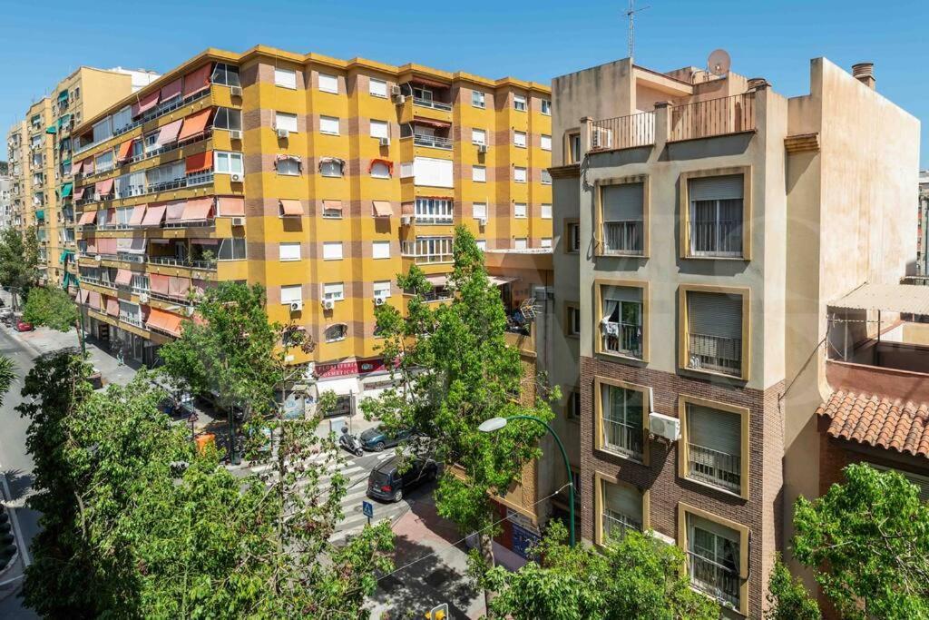 Spacious & Authentic Apartment By Rems Малага Екстер'єр фото